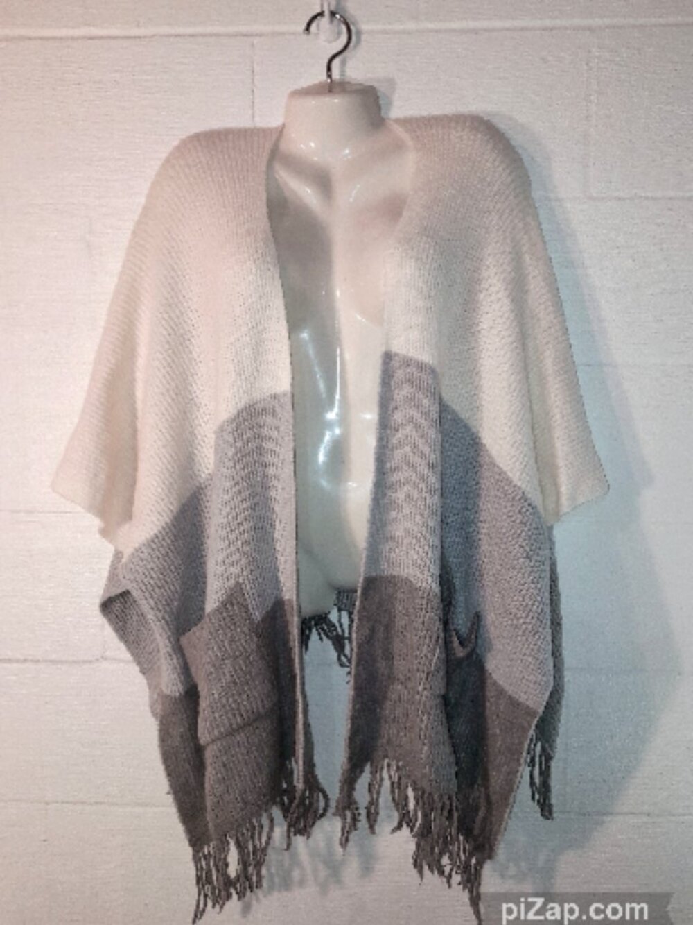LC Lauren Conrad Ombre Colorblock Knit Shawl Fringe Wrap Lightweight One Size